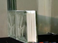 Construir un tabique con ladrillos de vidrio 1/2